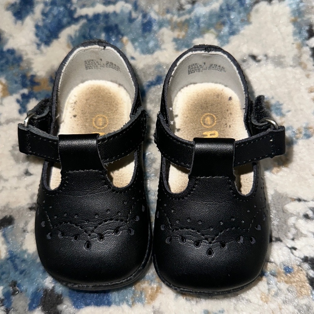 Angel Baby Shoes Size 1  - Style 2945 MJ TStrap Birdie Black
